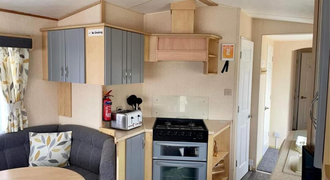 Dees Caravan Lettings Kingfisher Elm 453 잉골드멜스 외부 사진