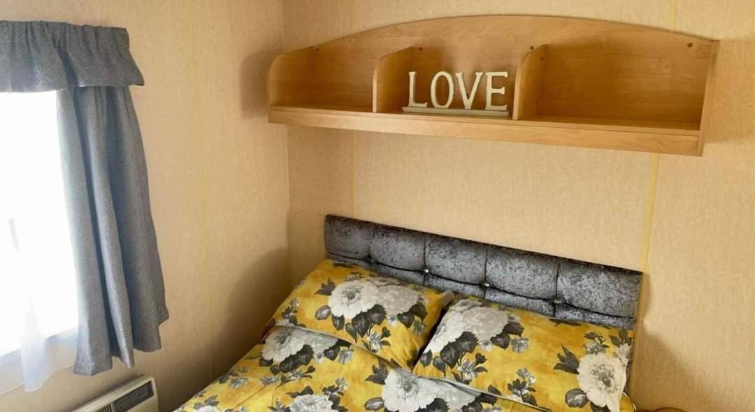 Dees Caravan Lettings Kingfisher Elm 453 잉골드멜스 외부 사진