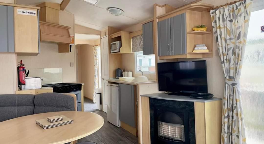 Dees Caravan Lettings Kingfisher Elm 453 잉골드멜스 외부 사진